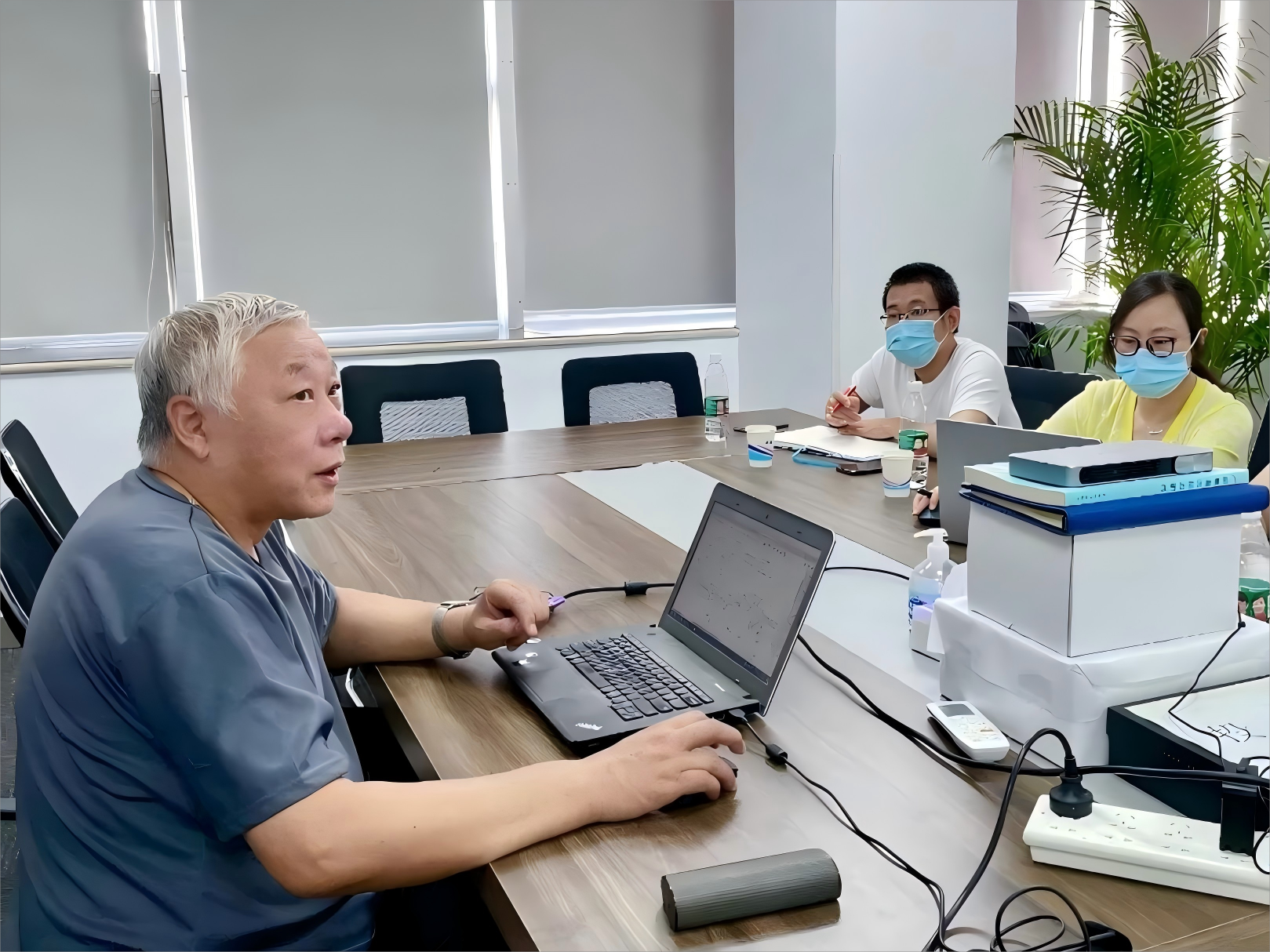 CCQS与天锻开展液压机技术交流